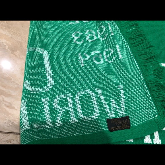 Vintage 1980’s NBA World Champions Boston Celtics Green Blanket Logo Knits 39x45 - Picture 3 of 4